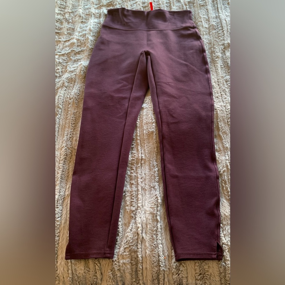 Spanx compression High-Waisted plum colored Leggings, size medium